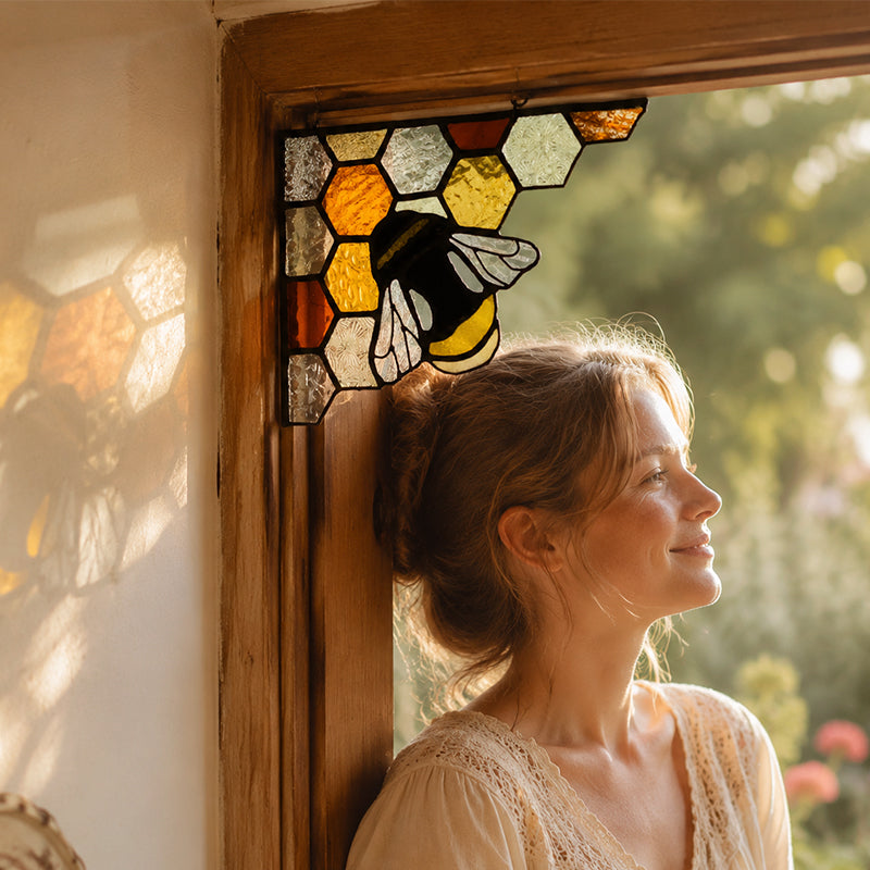 Little Bee Corner Decor